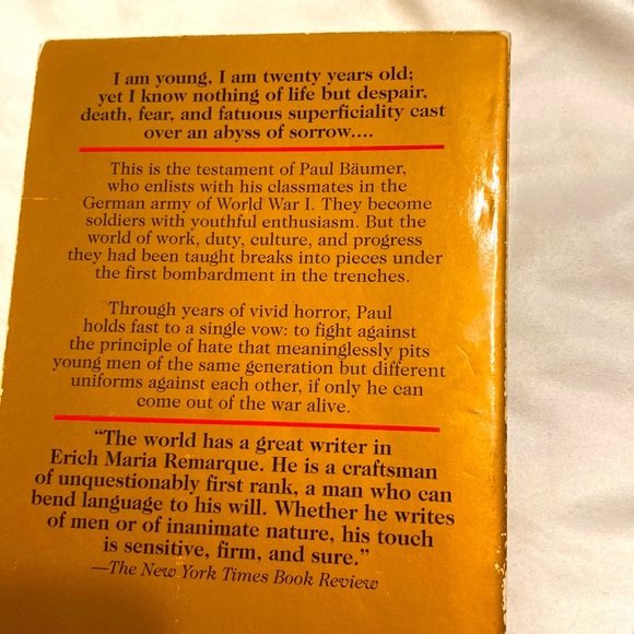 ALL QUIET ON THE WESTERN FRONT Erich Maria Remarque Vintage Paperback GUC - Picture 3 of 6